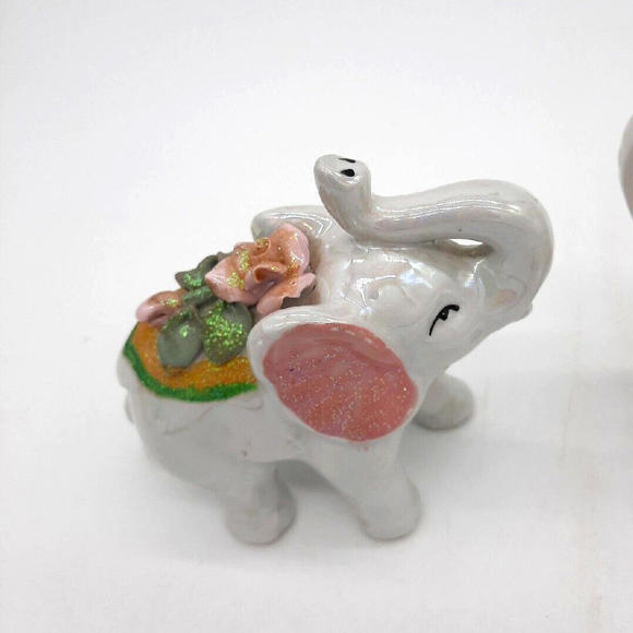 Vintage Pair Of Ceramic Iridescent Pearlescent Elephant Figurines Trunks Up - Picture 7 of 8